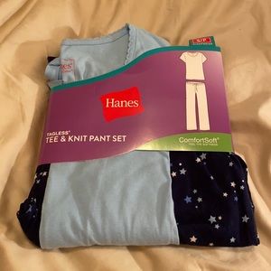 New woman’s Hanes PJ Set small/petite